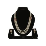 Eva 3 String Pearl Necklace