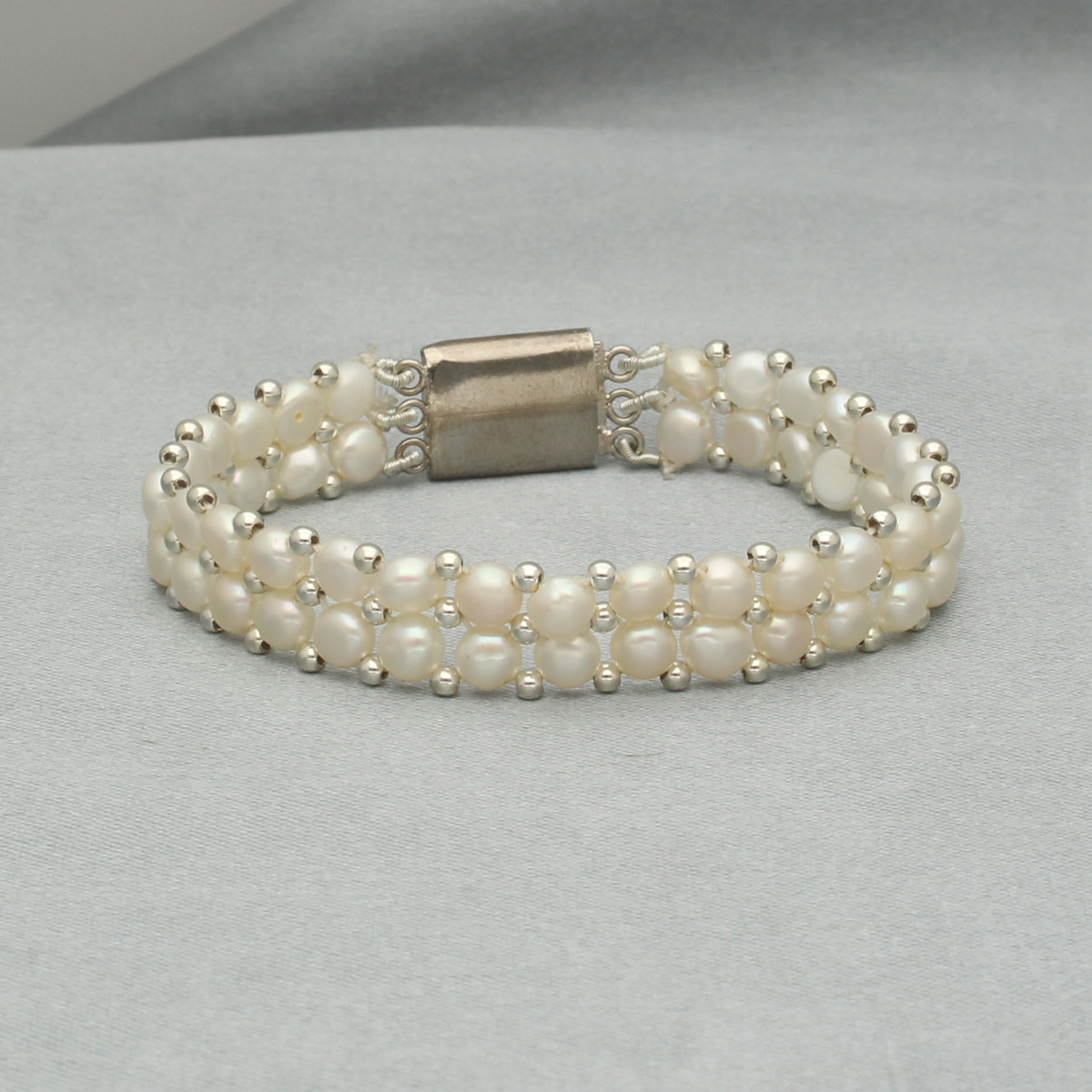 14k Yellow Gold Three-Strand Pearl Bracelet w/ Gold Accents 7