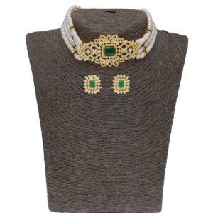 Fascinating Pearl Choker