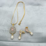 Ishika Pendant Set with Chain