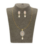 Ishika Pendant Set with Chain