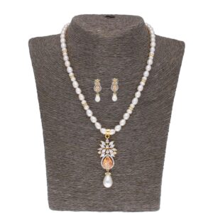 Baani Pearl Set