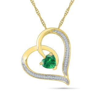 Showy Emerald Pendant