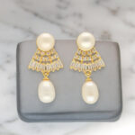 Dhatri Pearl Earrings