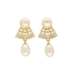 Dhatri Pearl Earrings