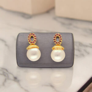 Siddhi Pearl Earrings