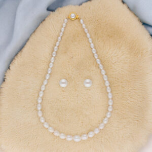 White Graded Oval Pearl Necklace
