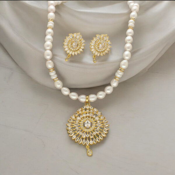 Quasar Mystique Pearl Necklace Set – Jagdamba Pearls