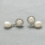 Velis Pearl Earrings