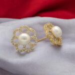 Wyra Pearl Earrings