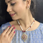 Rinay Pearl Necklace Set