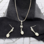 Cally Pearl Pendant Set