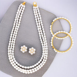 3 String Pearls Necklace