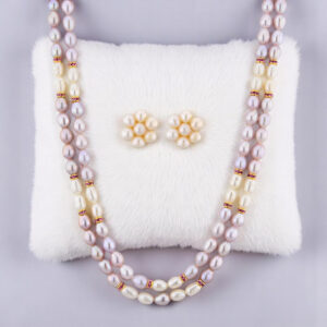 Crisp Pearl Necklace Set