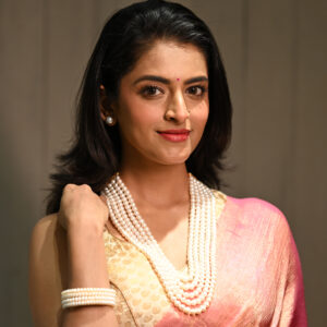 Bagesri 5 Lines Round Pearl Set