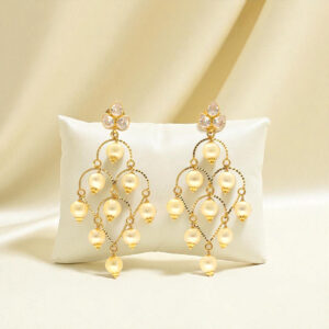 22KT Ravishing Gold Earrings