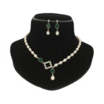 Versatile Pearl Necklace Set