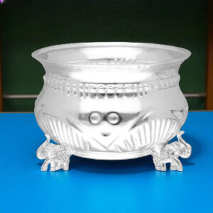 10 Grams Silver kumkum Holder With Elephants Legs