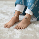 17 Grams Naomi Plain Silver Payal