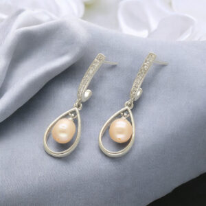 The Joyous Pearl Earrings