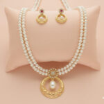 Thyra Pearl Necklace Set