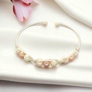 Charm Pearl Bracelet