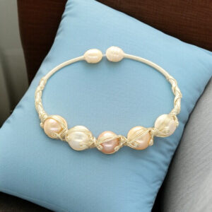Foral Pearl Bracelet