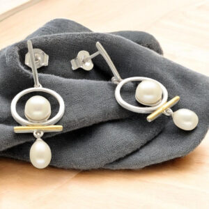 Two-Tone Geometric Circle Bar Dual Pearl Drop Earrings
